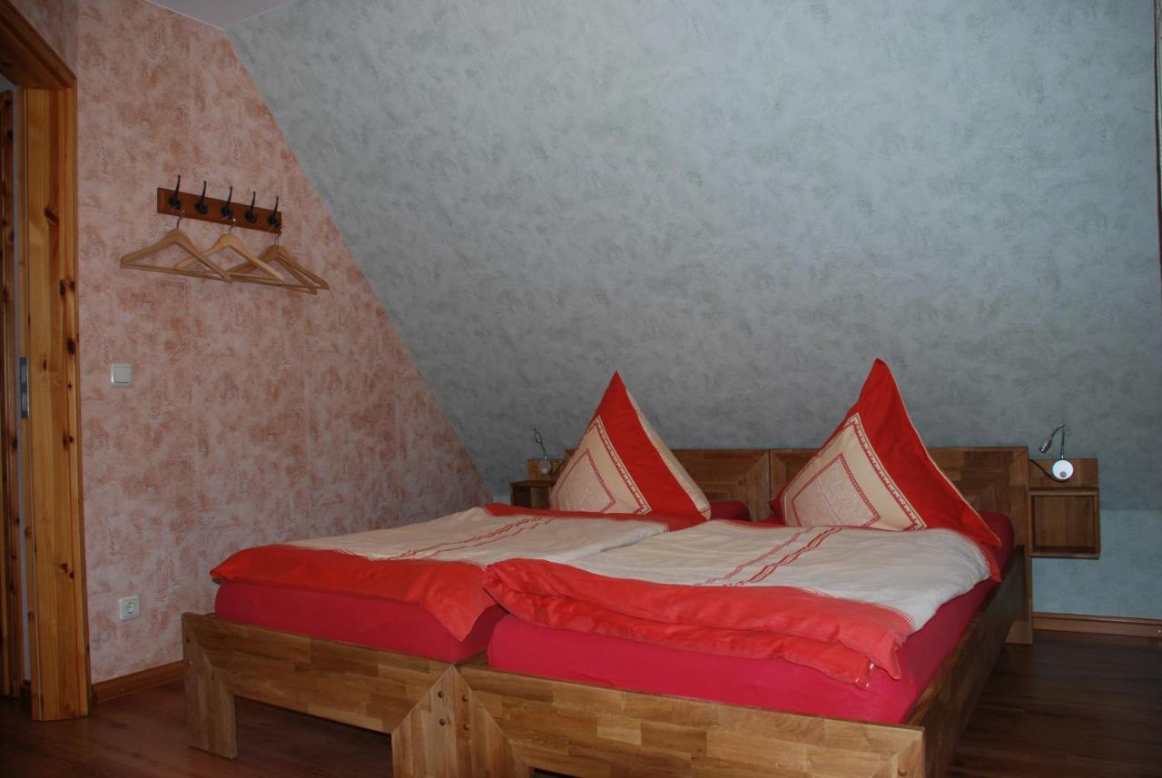 Fh Am Osterbrunnen Hotel ฮินแตร์แฮมสดอร์ฟ ภายนอก รูปภาพ
